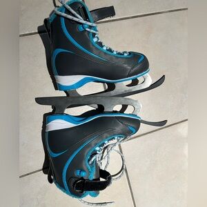 Gently Used, Riedel, ice skates, size 13J, worn about 10 times